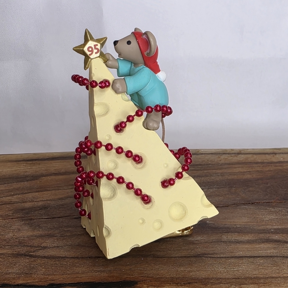 1995 Hallmark Keepsake  Ornament "Chris Mouse Tree" Magic Light Series Vintage